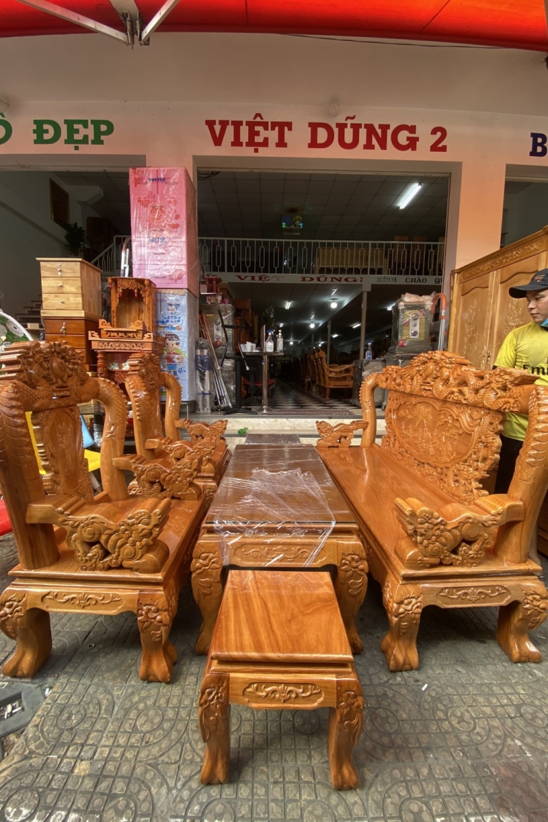 Salon Rồng phình Bát Tiên